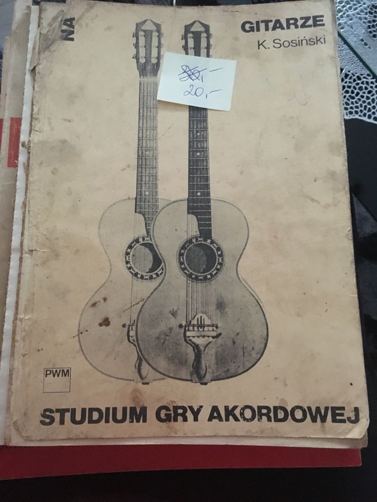 Książki do nauki gry na gitarę  mandolinę i perkusje