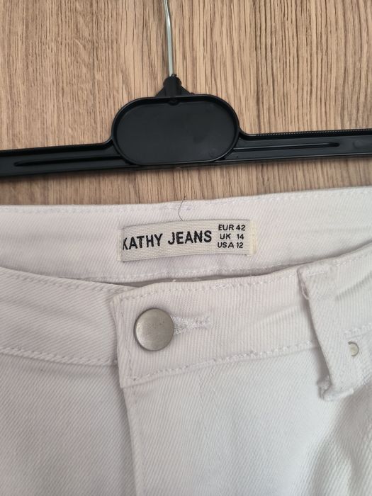 Jeansy damskie białe skinny rozmiar L