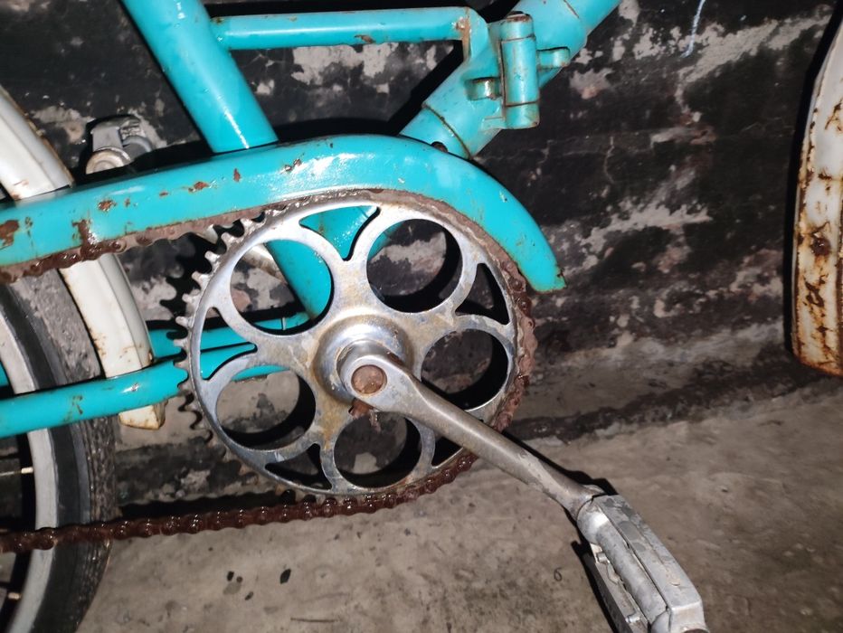 Продам велик салют под ремонт