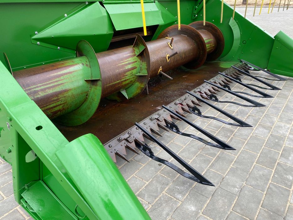 комбайн John Deere 925