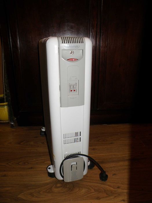 Обігрівач масляний DeLonghi H291220 12 секцій