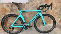 Карбоновий шосейний велосипед Bianchi Oltre Rival AXS eTap Disc