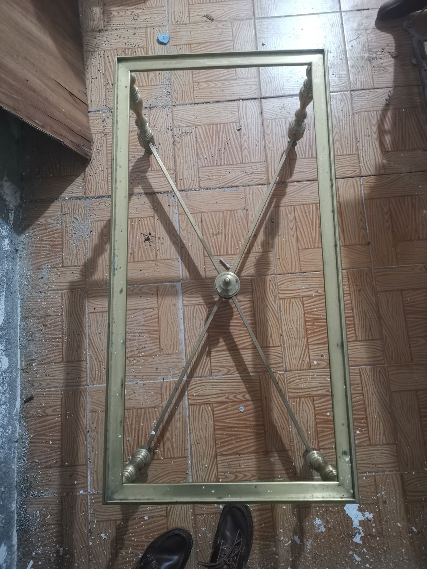 Mesa em ferro antiga