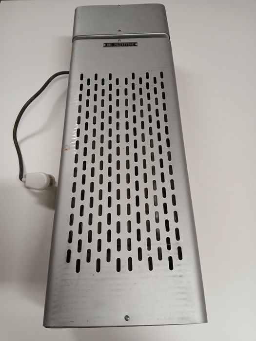 Ogrzewacz wnętrzowy przewiewowy