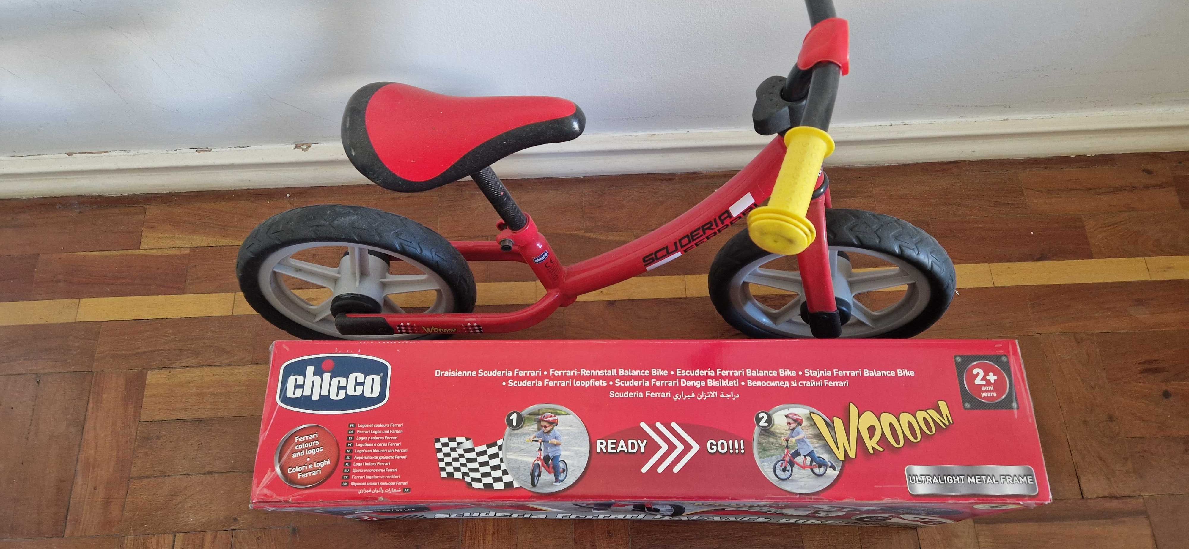 Bicicleta sem pedais Chicco Scuderia Ferrari
