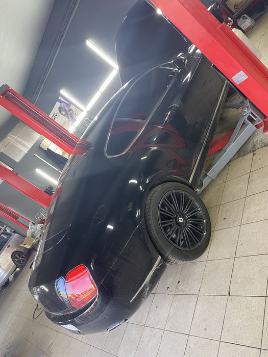 Сто займається ремонтом двигунів,заміною грм