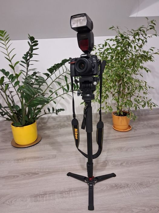 Zestaw Nikon D7200 + Nikkor 35mm f/1.8G +YN685 +statyw/ stan idealny