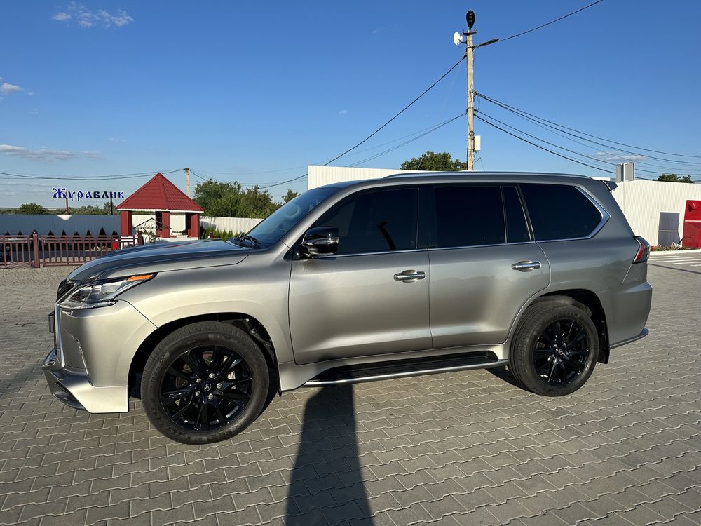 Продам LEXUS LX570