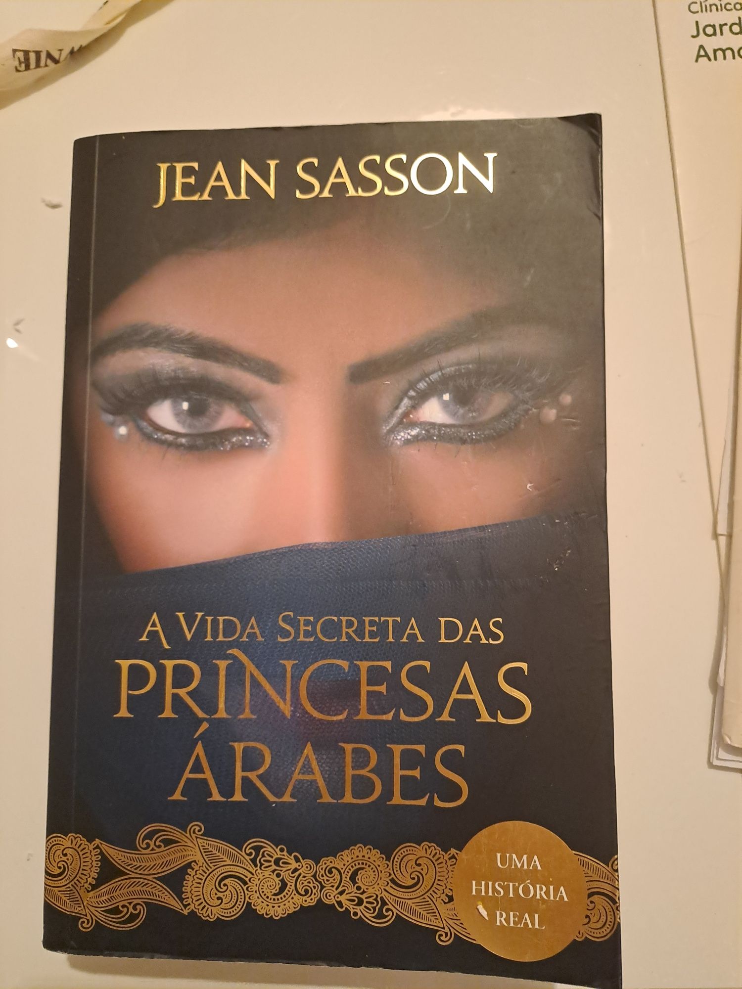 Livro A vida secreta das princesas árabes - Jean Sasson