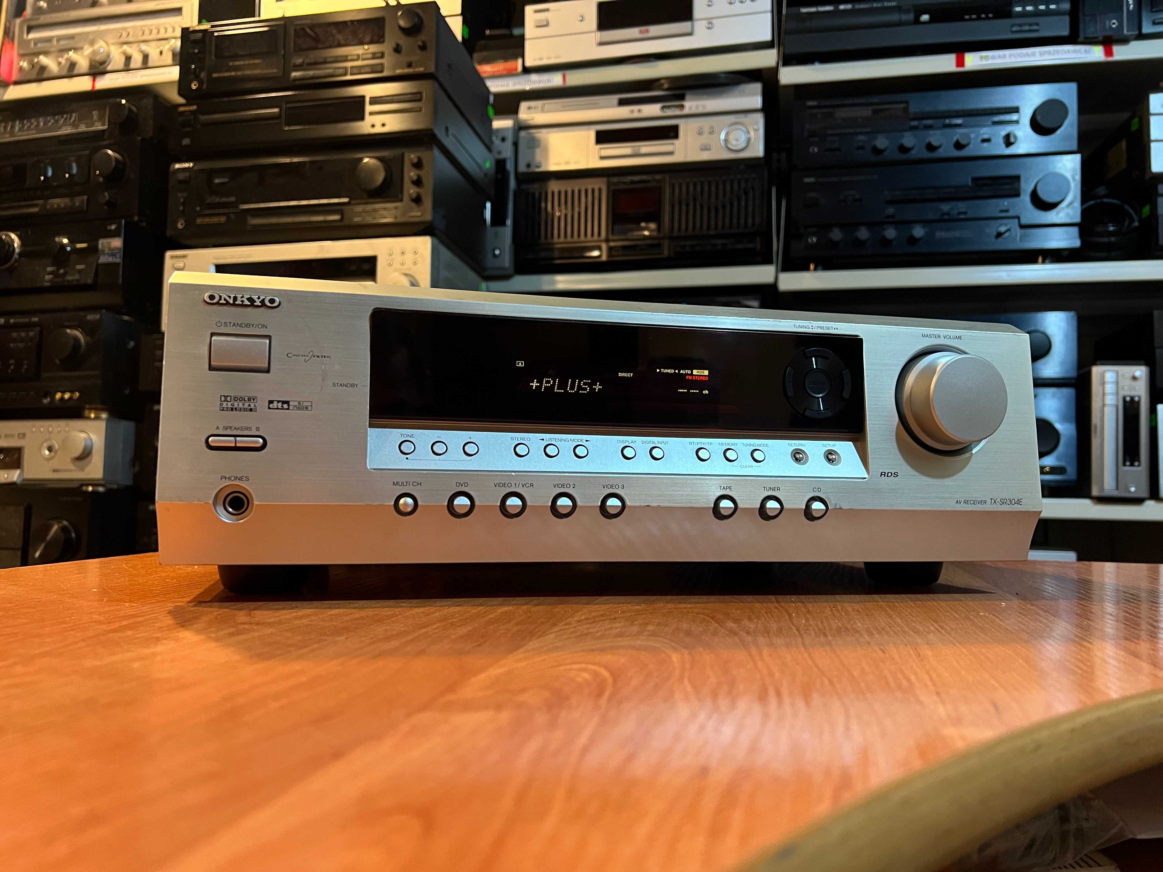 Amplituner kina domowego Onkyo TX-SR304E Audio Room
