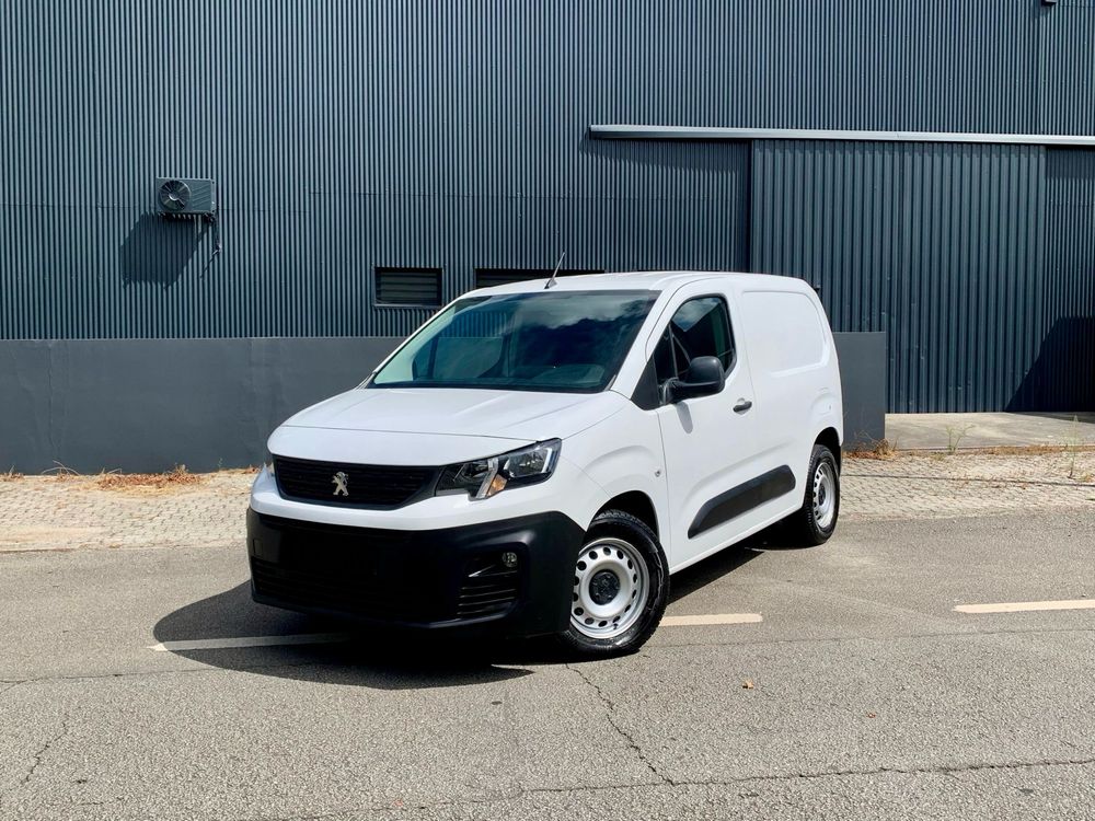 Peugeot Partner 1.6hdi 100cv GPS/3lug. Como nova