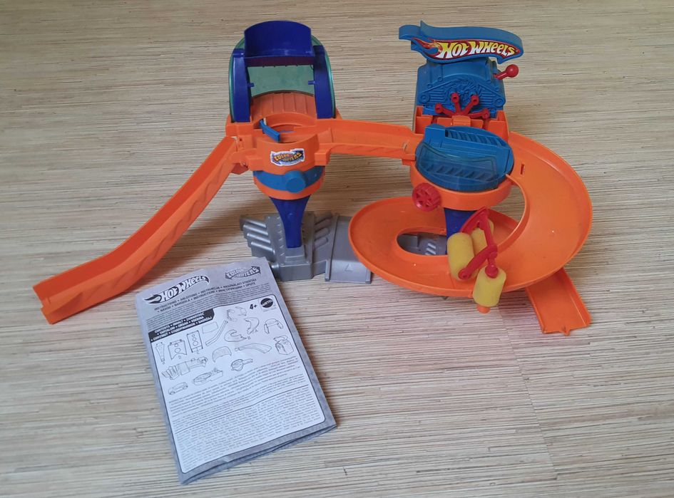 Hot Wheels Mattel 4 zestawy komplety tor pętla myjnia