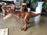 Gigantyczny dinozaur firmy mattel plus inne bydlaki ;)