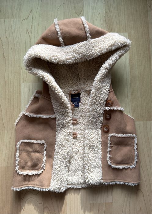 Kamizelka kożuszek 12-18 mies.