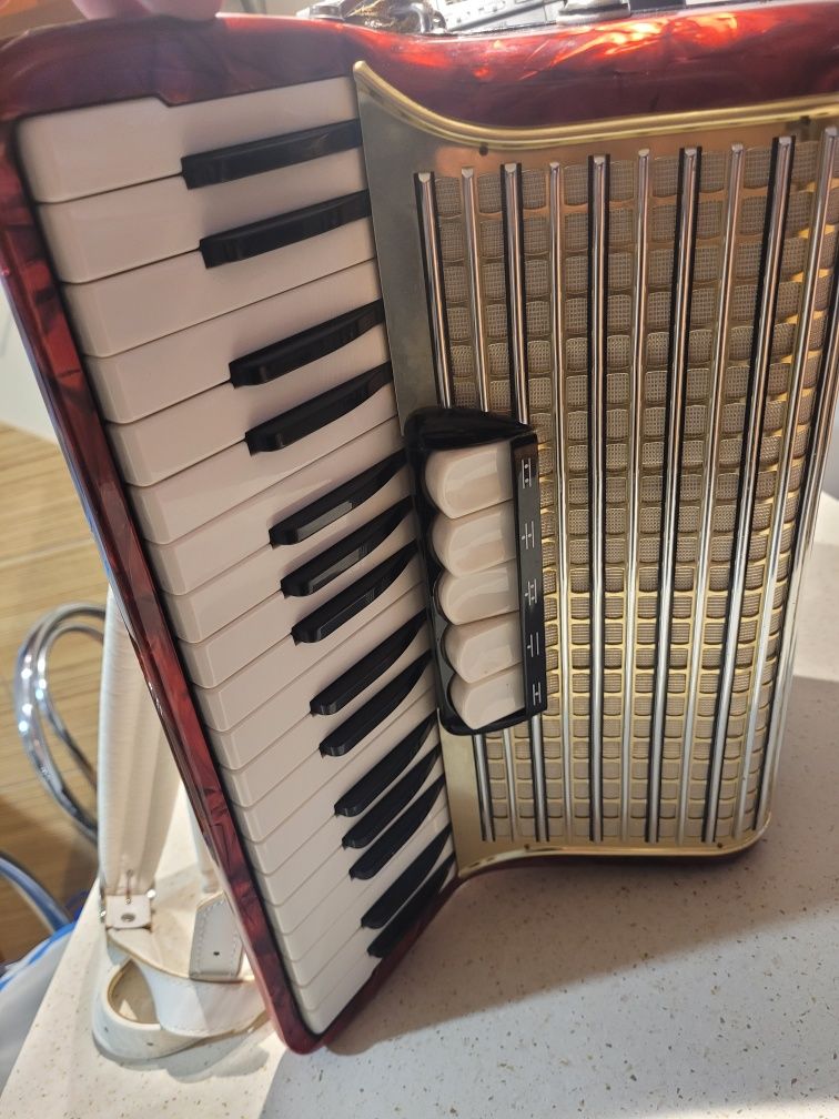 Hohner Concerto 3 zamienie za weltmeister meteor 120