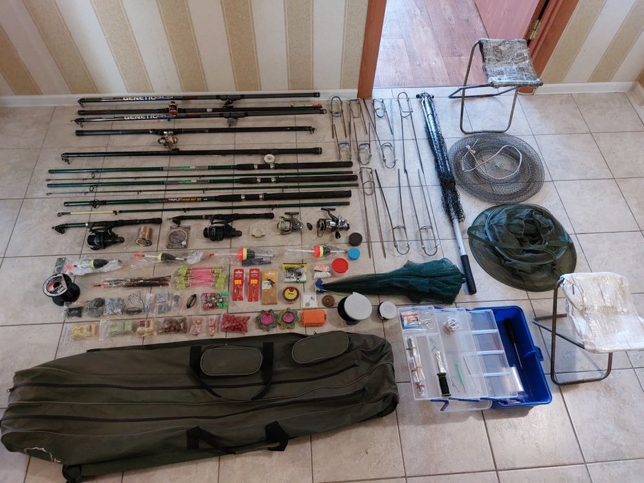 Рыбацкие снасти всё одним лотом
