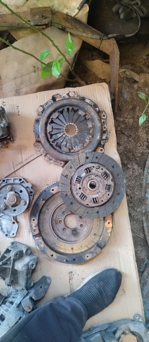 глушник,  форсунки, кпп JB1 974 зчеплення