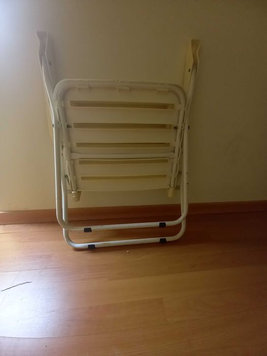 Vendo 2 cadeiras de esplanada. Usadas.