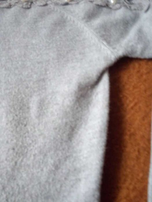 Sweter damski szary kolor M perełki