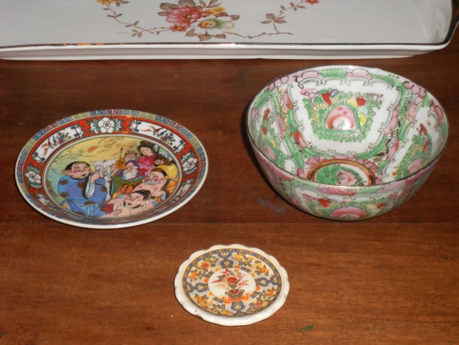 Diversas peças loiça antigas Loucarte Macau Colheres China