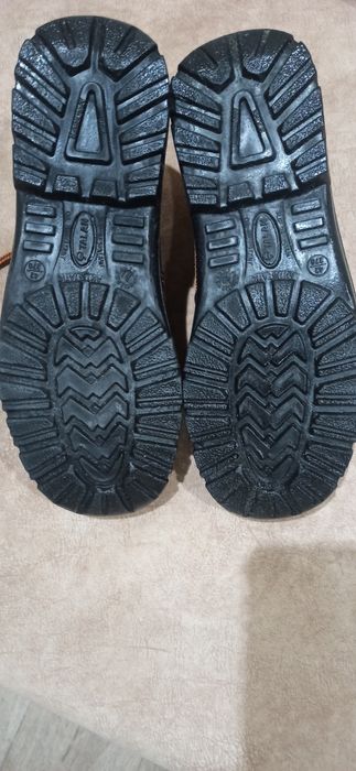 Робочі ботинки з метноском