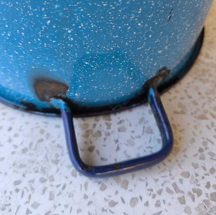 Antiga Panela de Esmalte