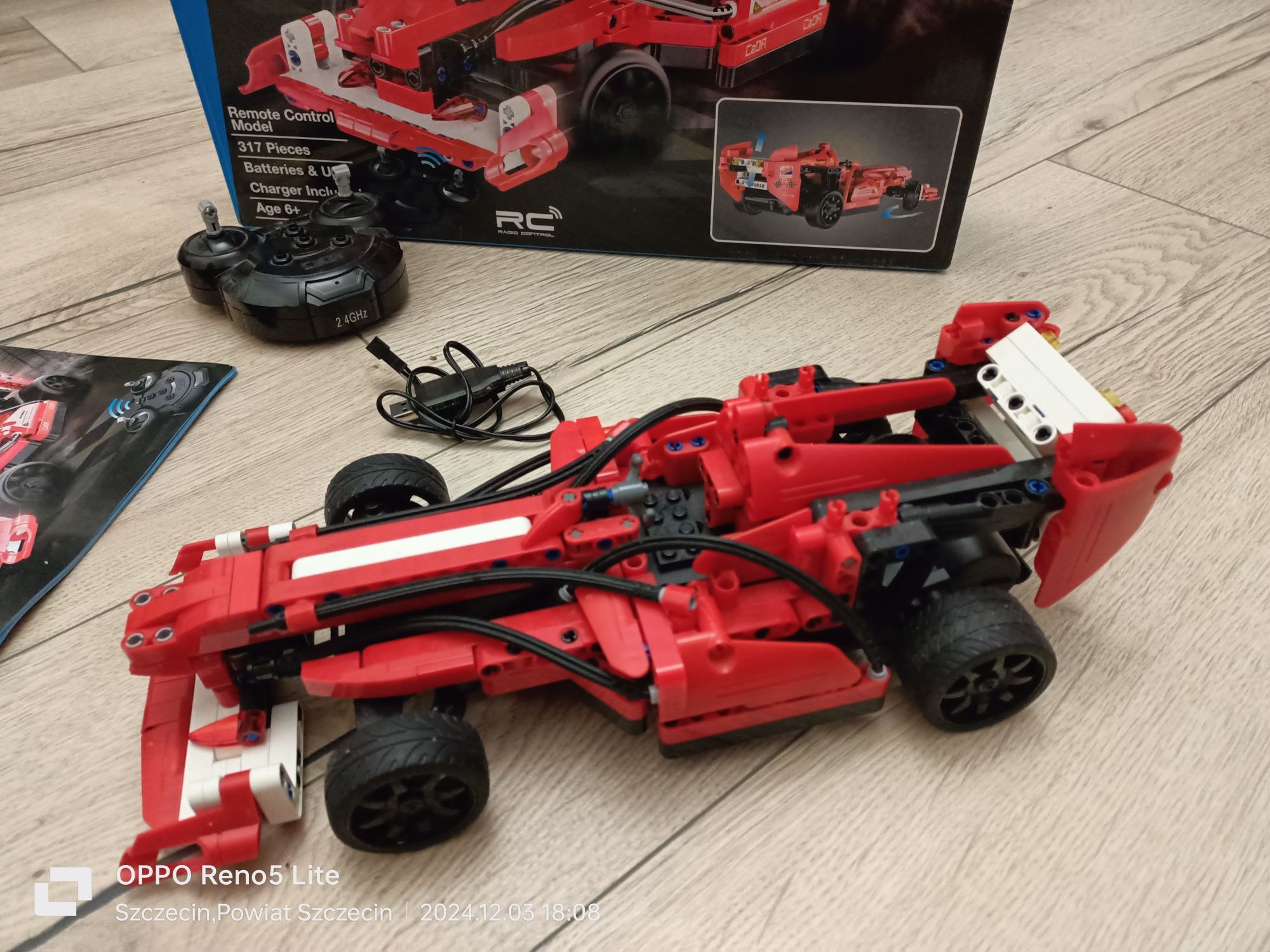 Klocki CADA Hi-Tech C51010W samochód formuła 1 zdalnie sterowany