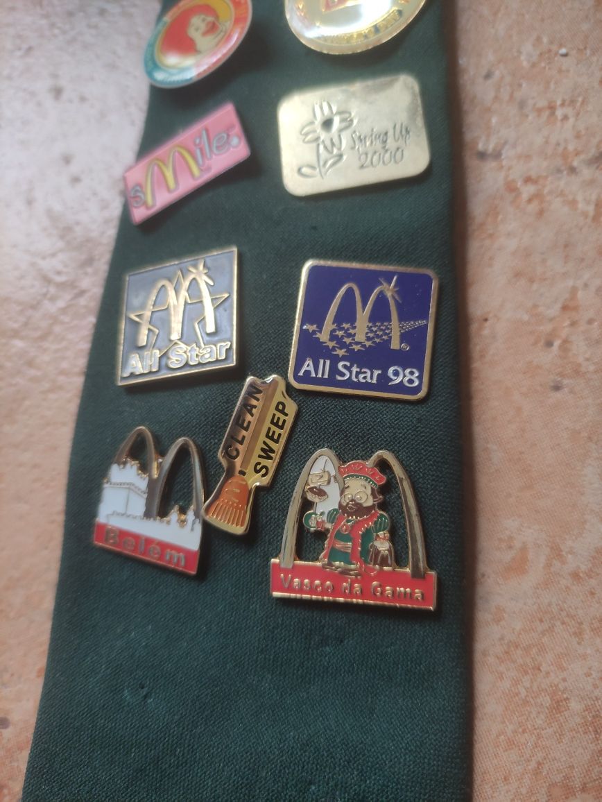 Lote de Pins McDonald's