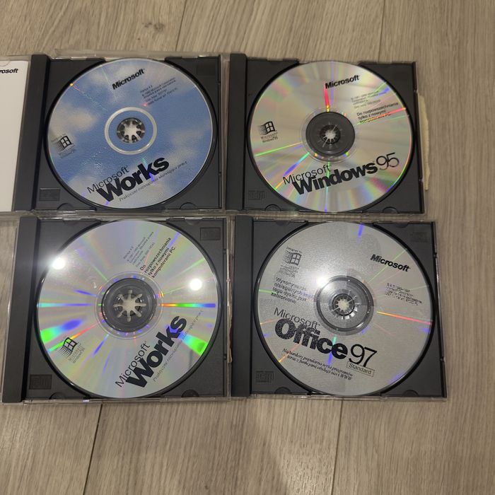 Microsoft Windows 95, Office 97 , Works