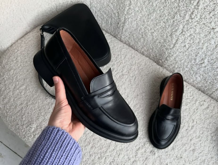 Нові лофери, чорні, натуральна шкіра, 39 розмір