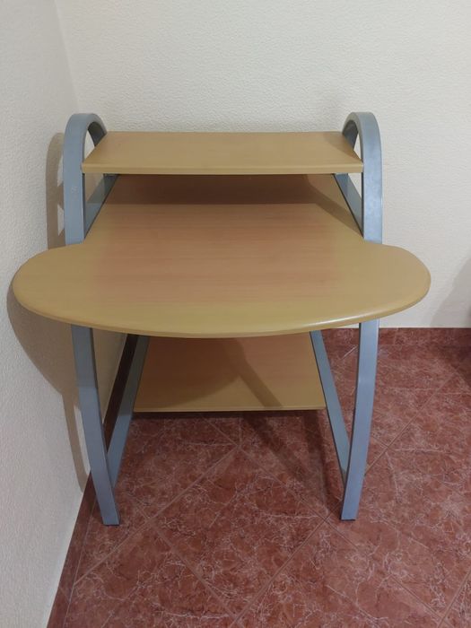 Secretaria de madeira