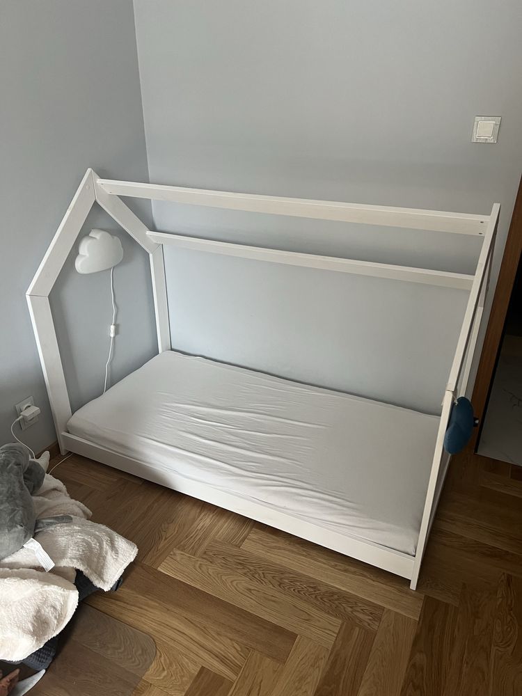 Łóżko domek 160x60 wraz z materacem z ikea