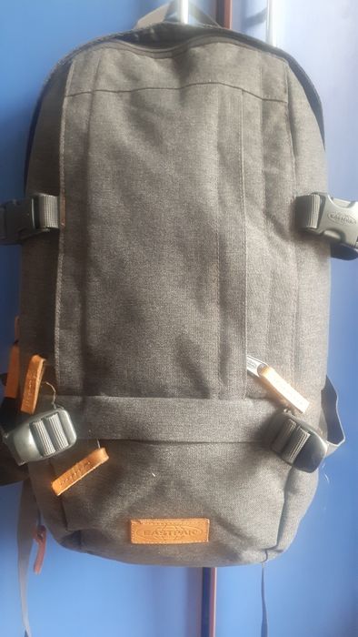 Городской рюкзак рюкзак eastpak floid серый.р-ры 48*25*15см