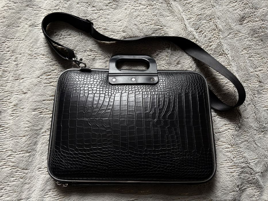 Torba na laptopa macbooka 15 16 Cocco Bombata czarna