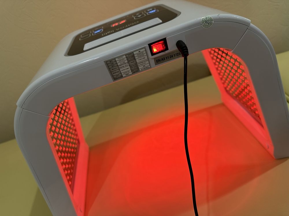 Светодиодная Лед лампа Аппарат для LED-терапии Omelon Омега Лайт