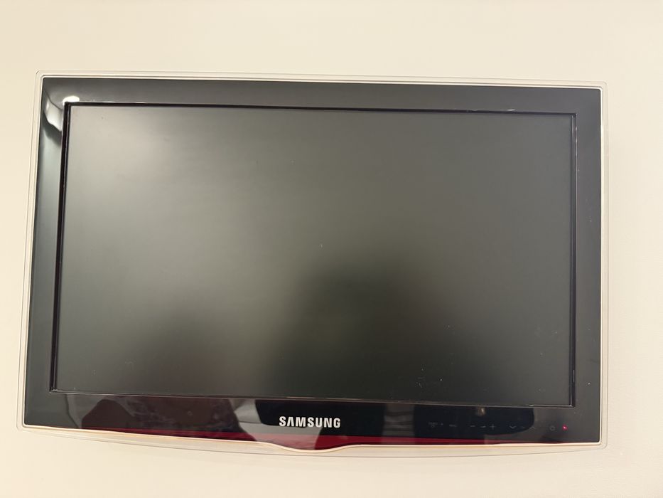 TV LCD Samsung 30’’