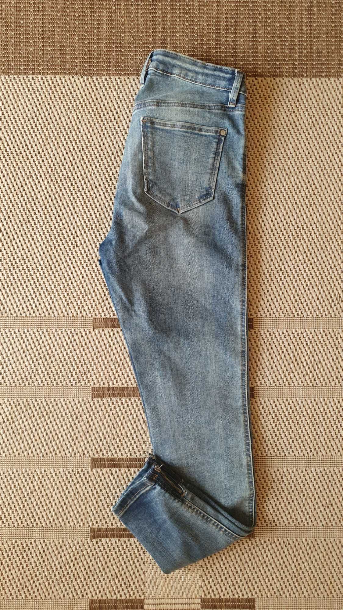jeansy spodnie rurki jeansowe wysoki stan reserved