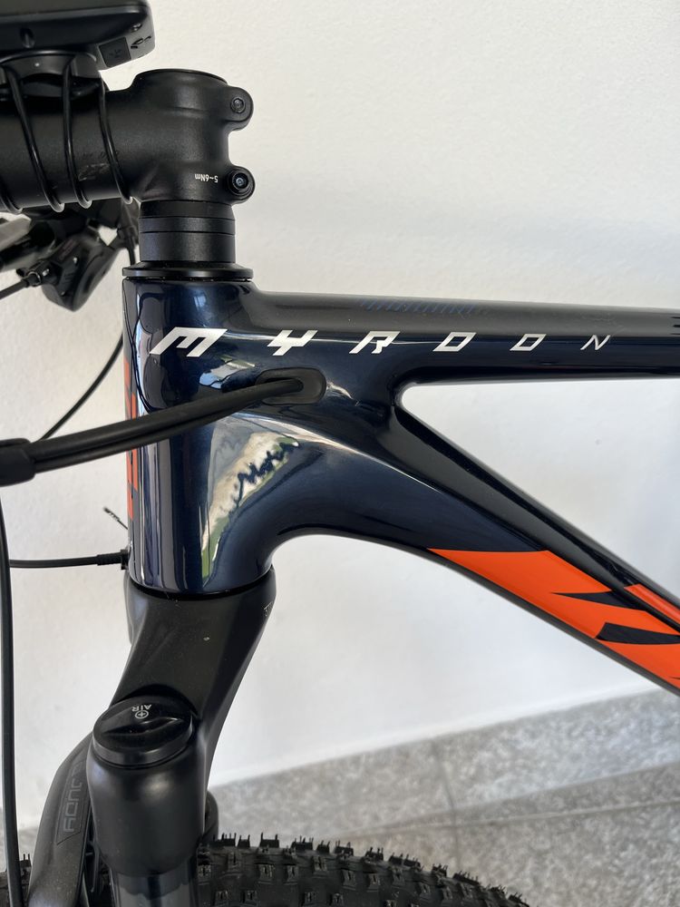 Bicicleta ktm myroon pro carbono nova