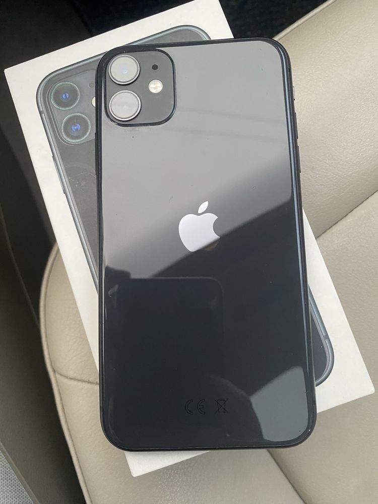 Iphone 11 на 128 в одних руках