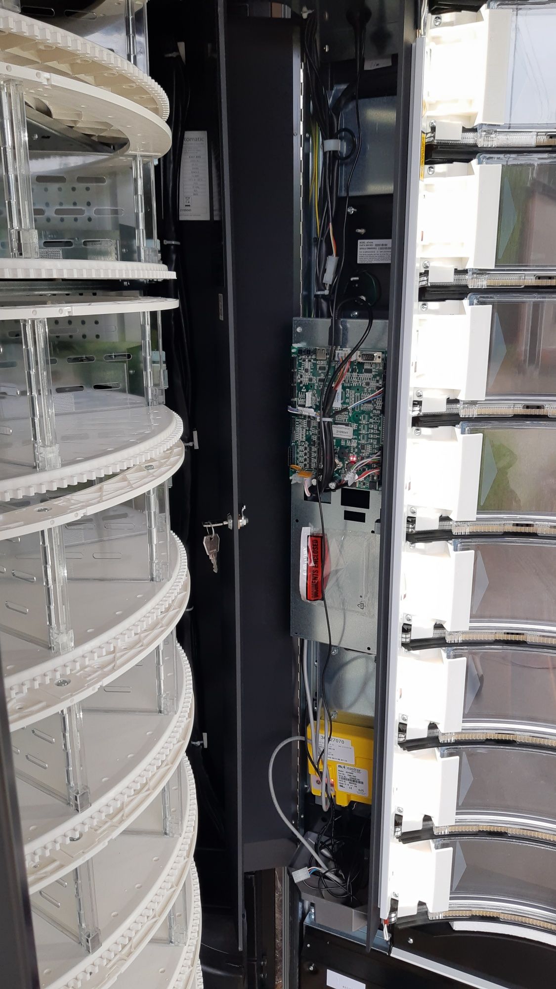 Automat vendingowy FAS Easy 6000 GCD + Nayax Onyx