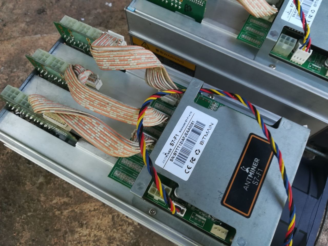 ASIC майнер Antminer S7