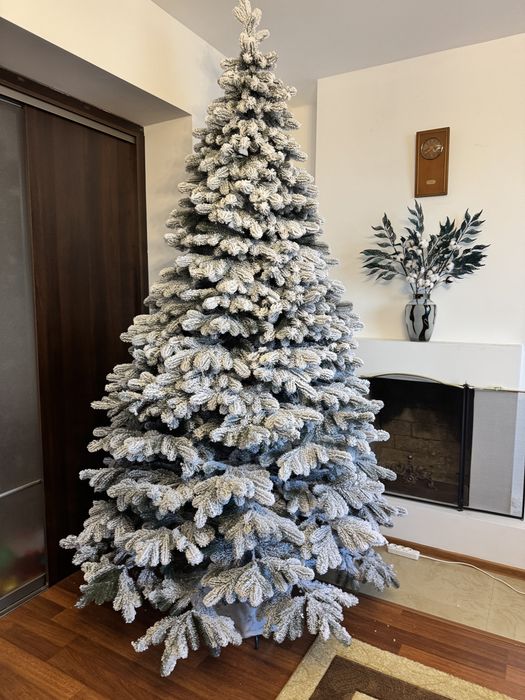 Ялинка лита пухнаста Елітна засніжена