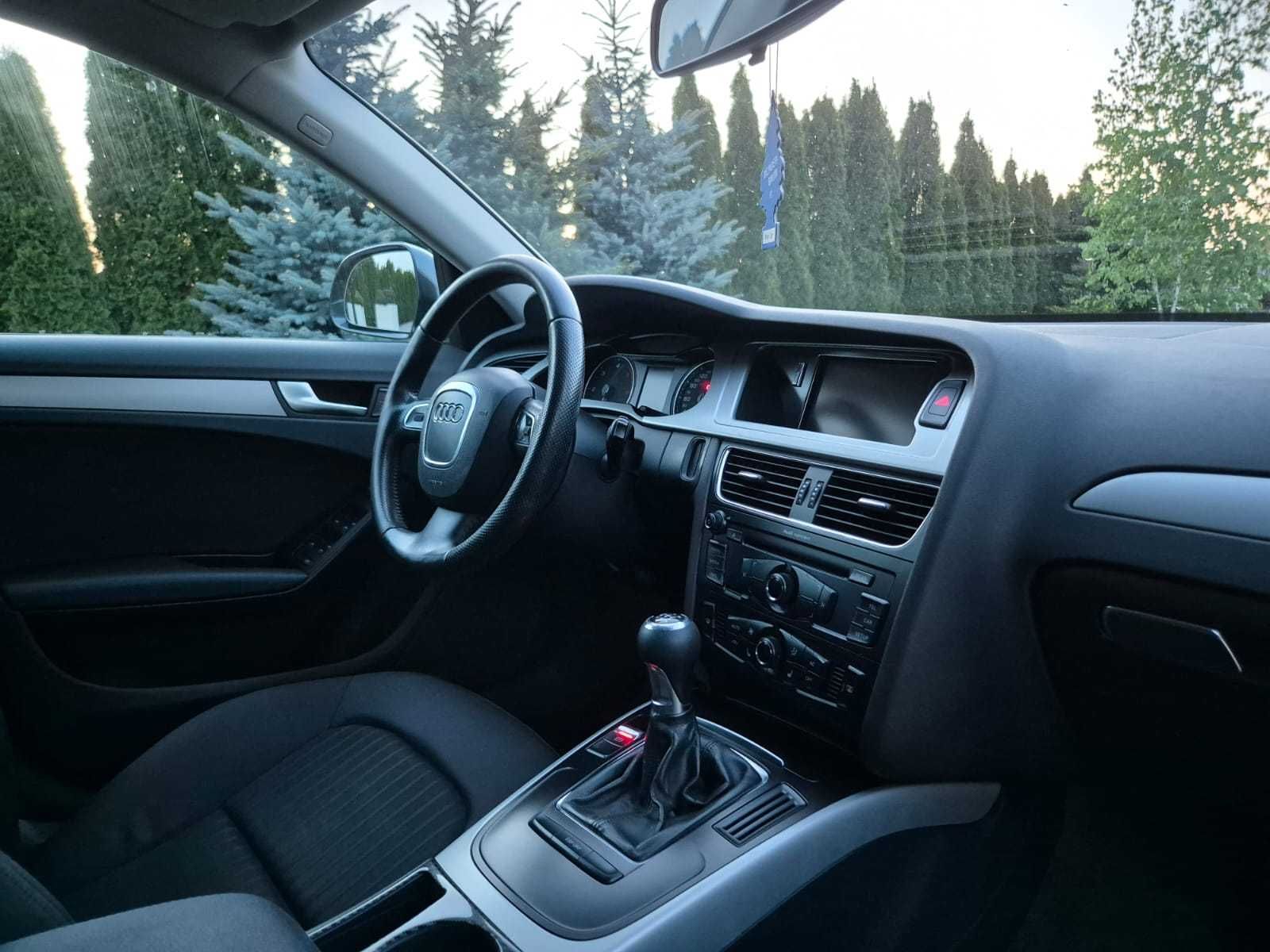 Audi A4 B8 2.0 TDi 170KM // LED // Alu 18 //