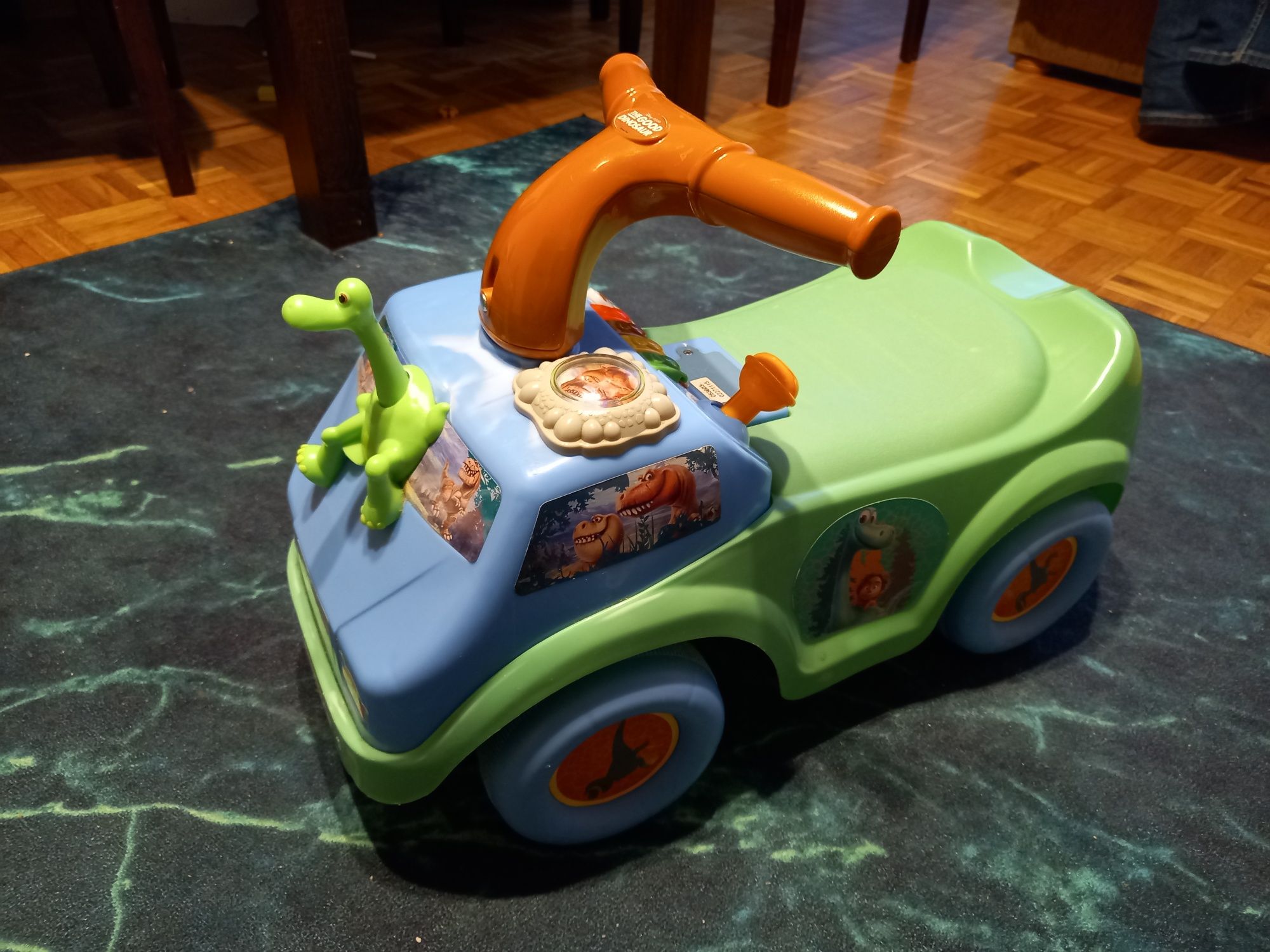 Jeździk the good dinosaur