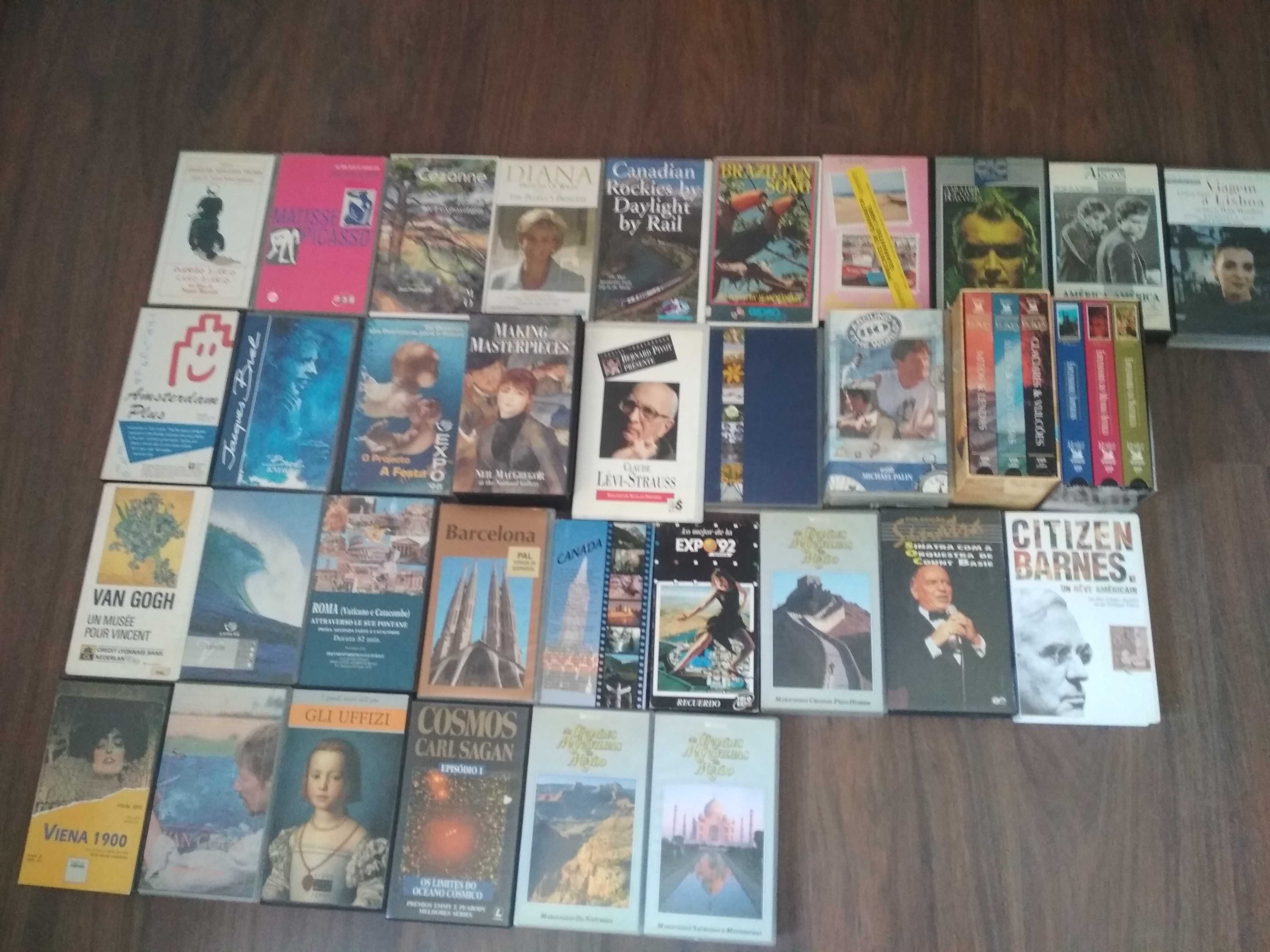 Cassetes VHS originais algumas ainda fechadas