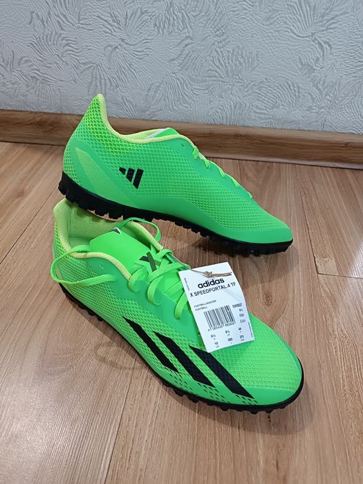 Сороканіжки Адідас Оригінальні,39-45 й розмір