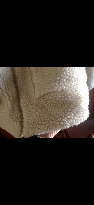 Курточка демисезонн эко-шубка из искусственного меха. Худи