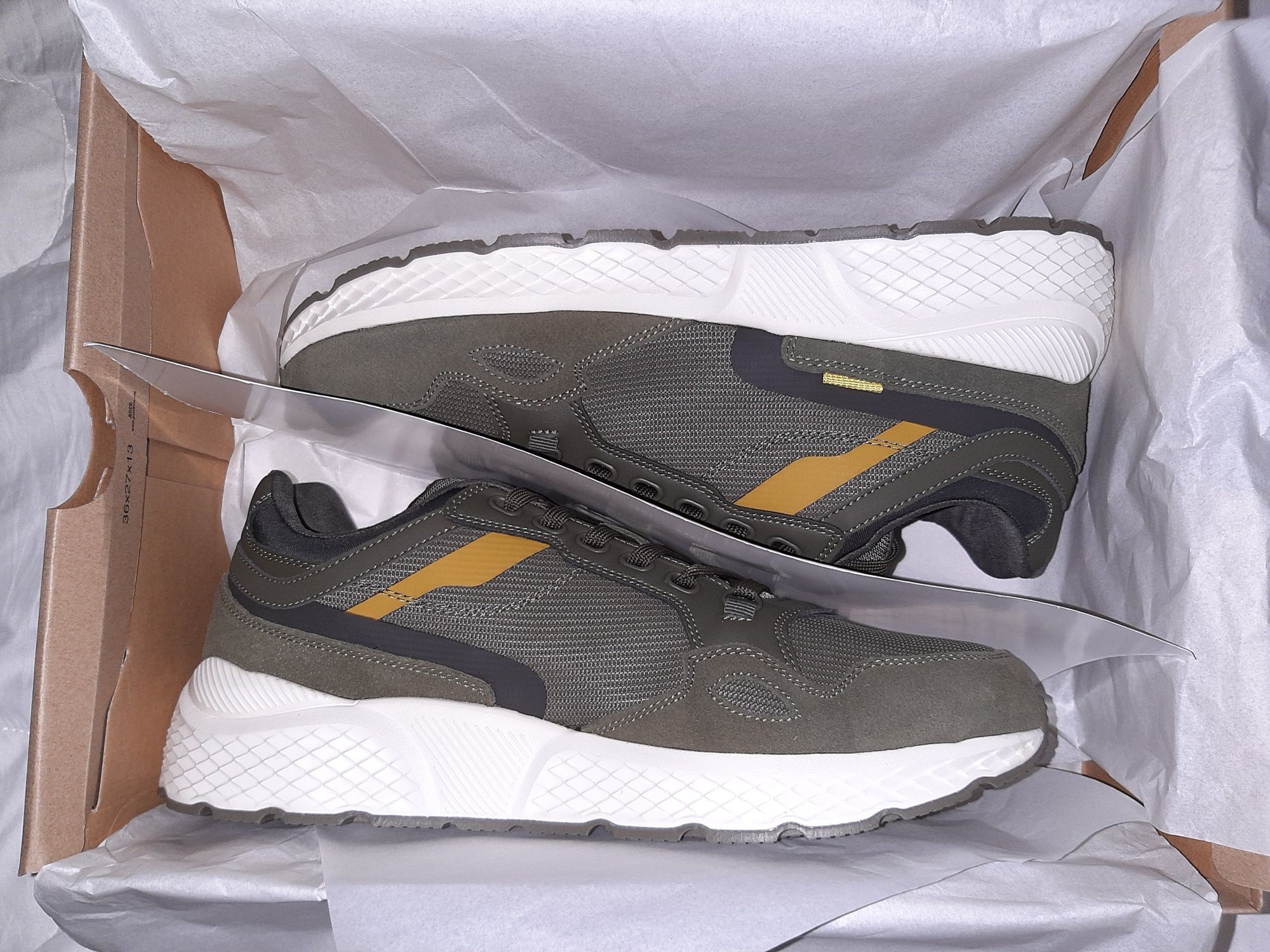 Продам кросівки CAMEL ACTIVE,зелені,р.44.