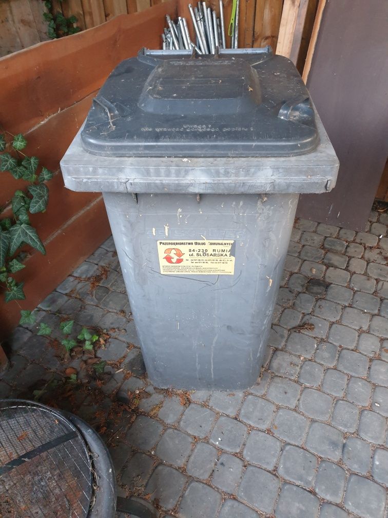 Pojemnik na śmieci zewnętrzny, kosz na śmieci 240l