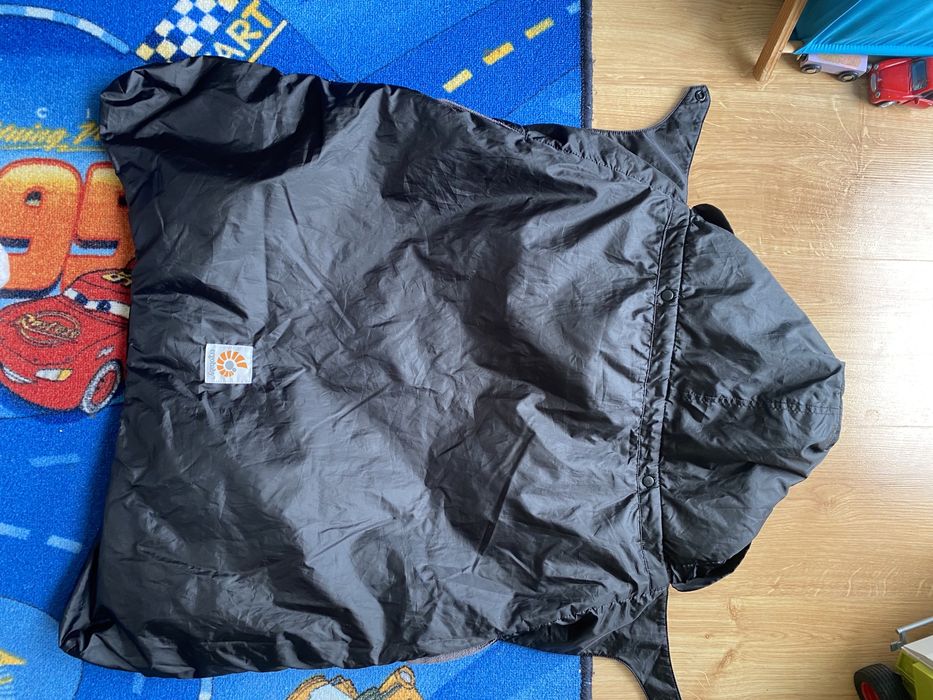 Osłonka na nosidelko ergonomiczne ergobaby czarne jesien zima